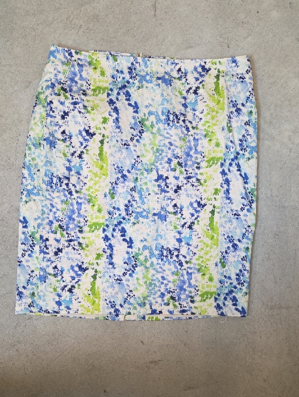 Ann Taylor Blue, Light Blue & Green Casual Office Floral Pencil Skirt Size 12